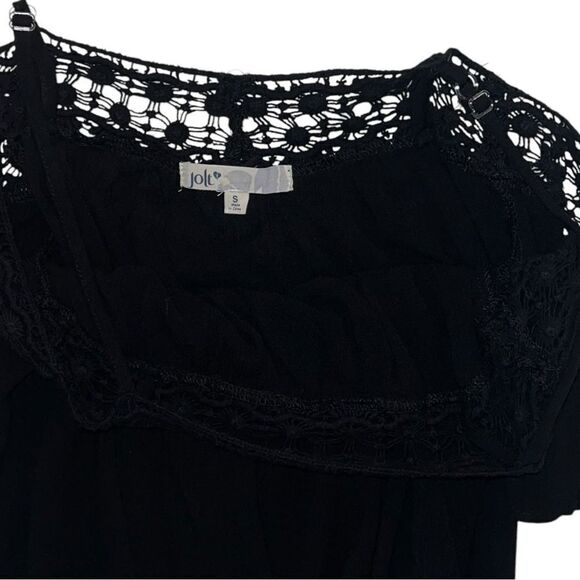 Cold-Shoulder Crochet Top (S) - Picture 11 of 13